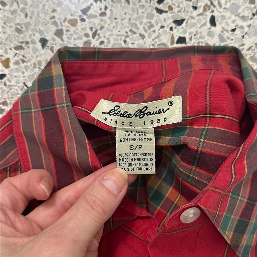 Eddie Bauer red green holiday tartan plaid button up down shirt cotton small s - Picture 5 of 8